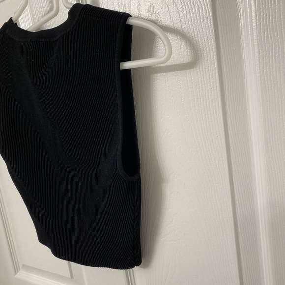 Sculpt Knit Muscle Tank - Picture 2 of 5